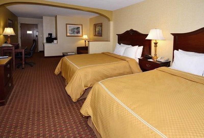 Quality Suites チェスタータウン エクステリア 写真