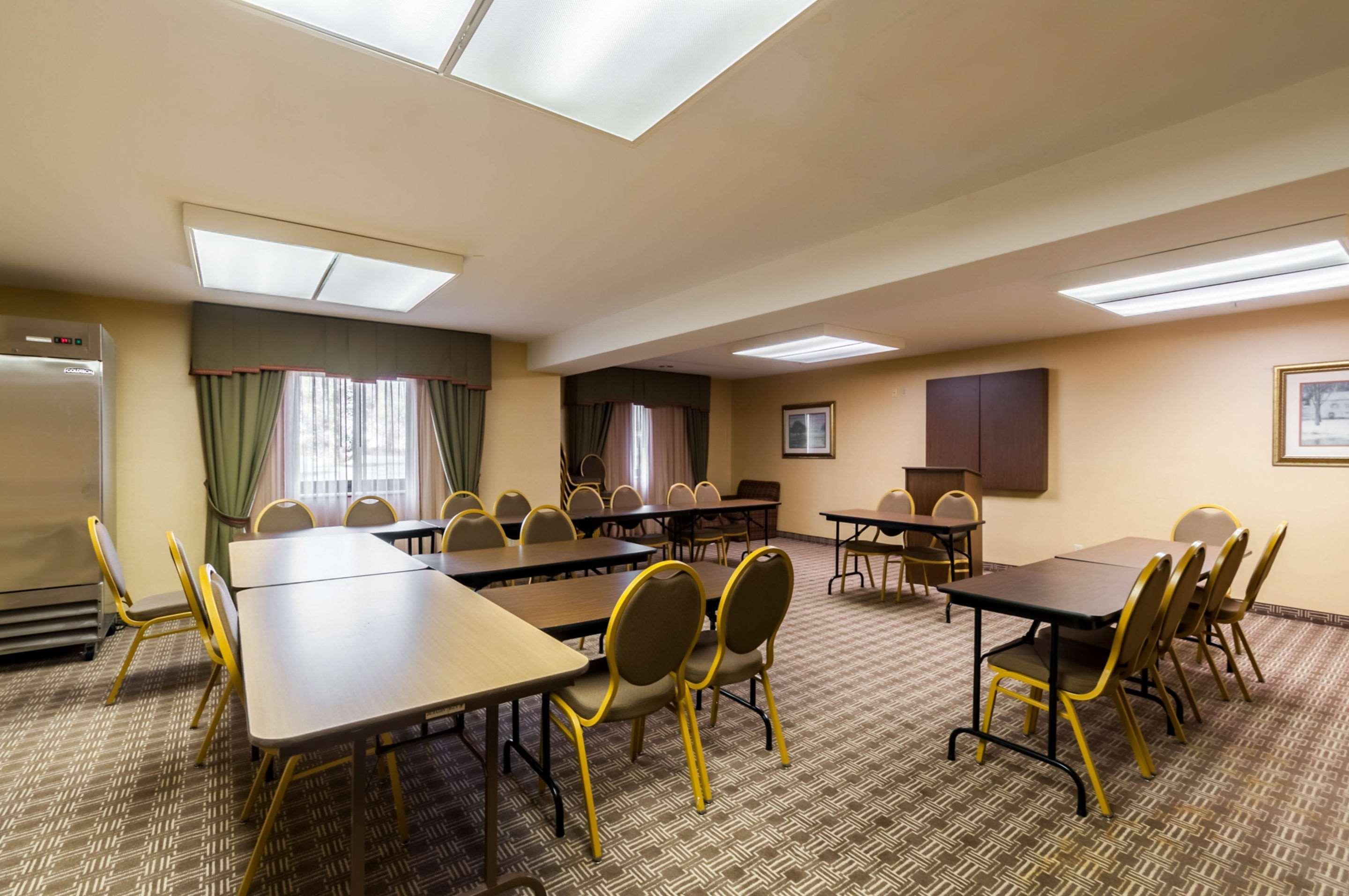 Quality Suites チェスタータウン エクステリア 写真